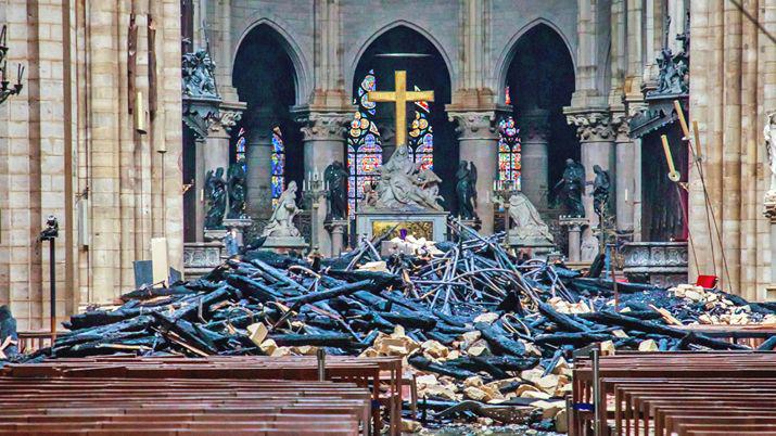 Macron fija en cinco antildeos plazo para reconstruir Notre Dame