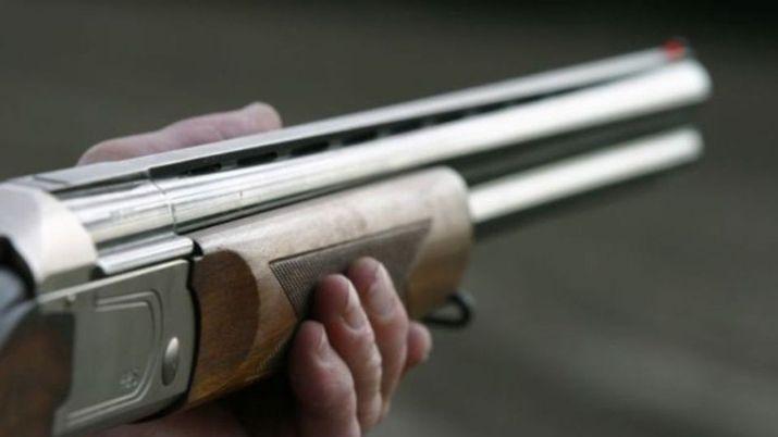 Prisioacuten preventiva para el individuo que disparoacute contra un policiacutea