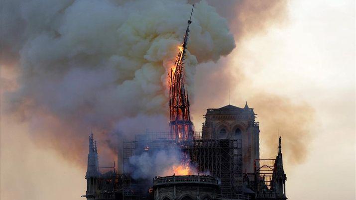 El incendio en Notre Dame se habriacutea originado por un cortocircuito
