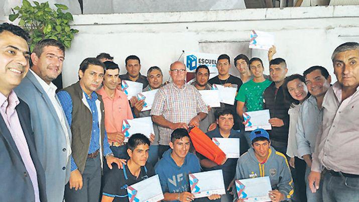 Entregaron en Fortiacuten Inca certificados del Programa de Capacitacioacuten Laboral de la provincia