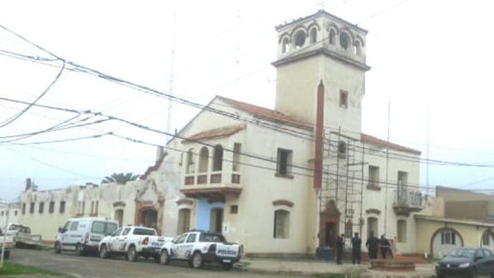 Secuestran un celular puntas y tijeras en poder de reclusos