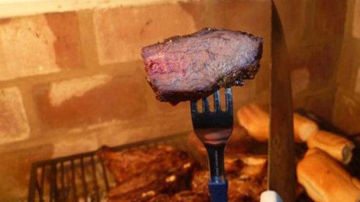 Un hombre murioacute ahogado con un trozo de carne