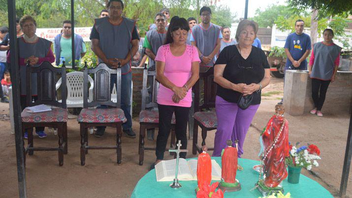 San Expedito recibe el amor de sus fieles desde muy temprano