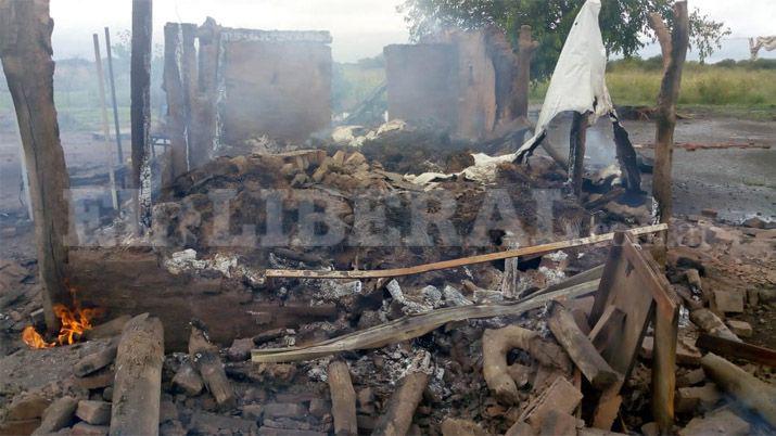 Incendio destruyoacute vivienda de un detenido por un crimen