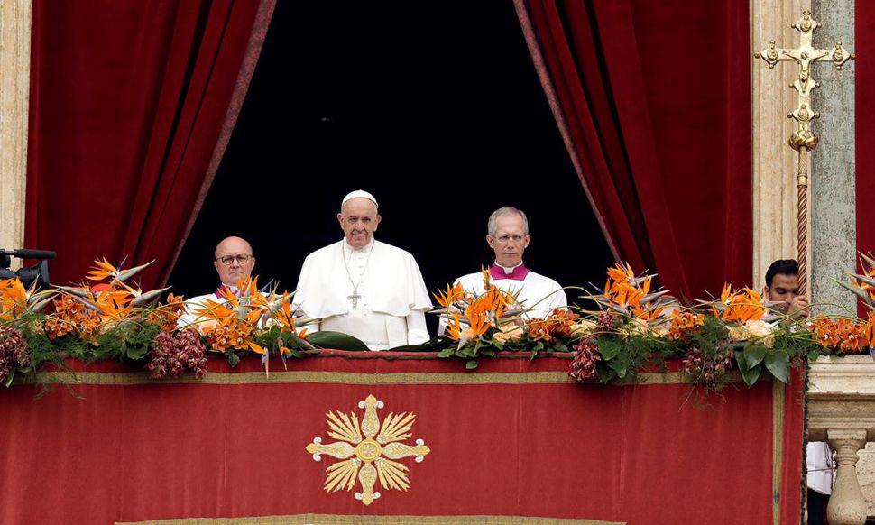 Francisco dio discurso Urbi et Orbi y pidioacute especialmente por Venezuela