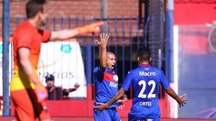 Tigre vencioacute en un increiacuteble partido a Coloacuten y se metioacute en octavos