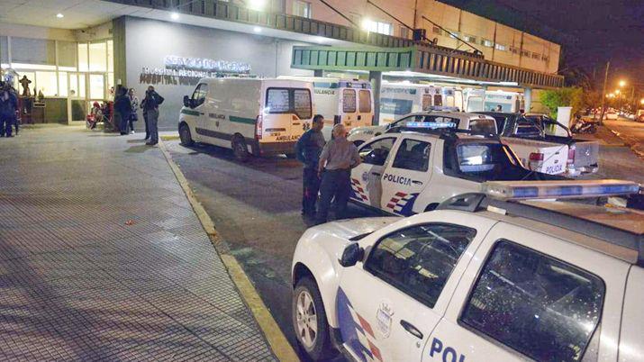 Un hombre acuchilloacute en el abdomen a su tiacuteo en un confuso incidente y escapoacute hacia el monte