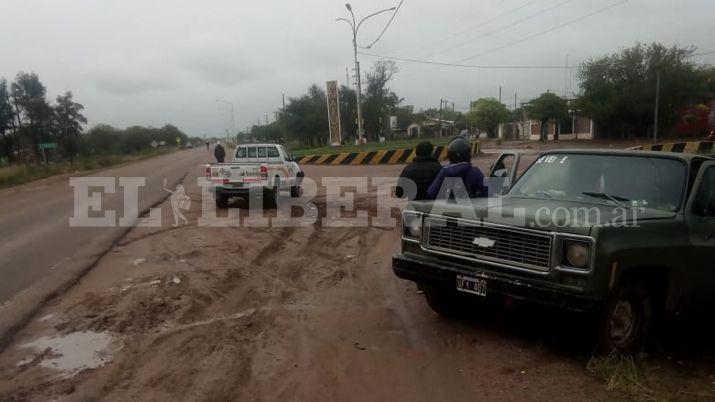 Antildeatuya- triple choque de camionetas en la rotonda de ingreso