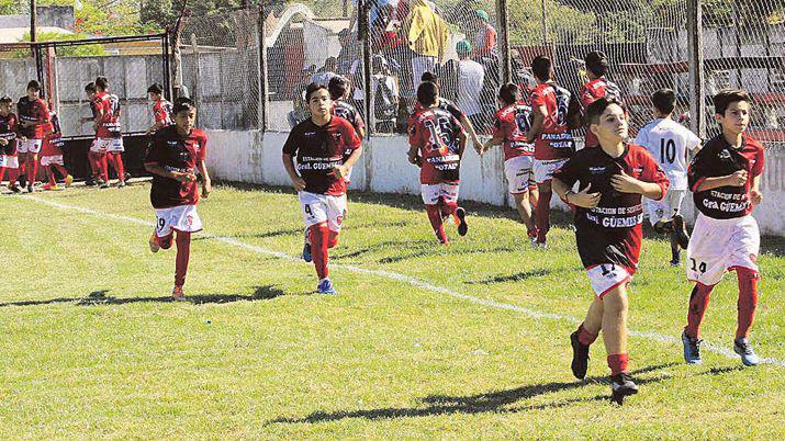 El Club Atleacutetico Social Pinto compite en un Torneo Provincial