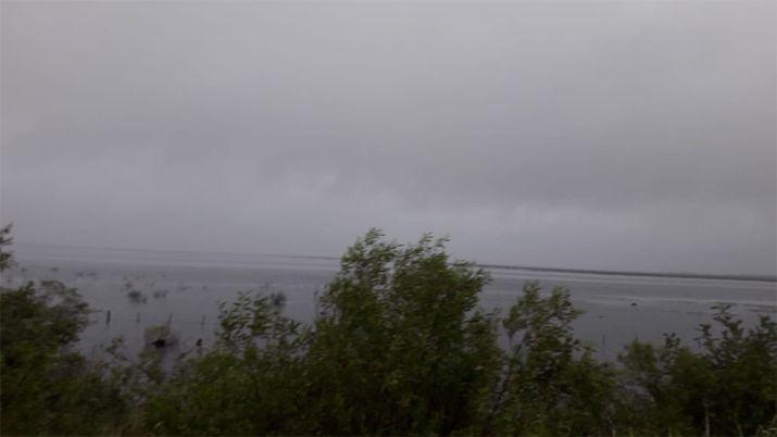 El mal tiempo no da tregua- renuevan el alerta y la lluvia seguiriacutea hasta el domingo