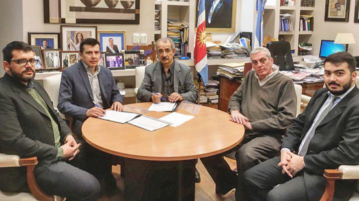 Ministerio de Justicia firmoacute convenio con la Facultad de Humanidades