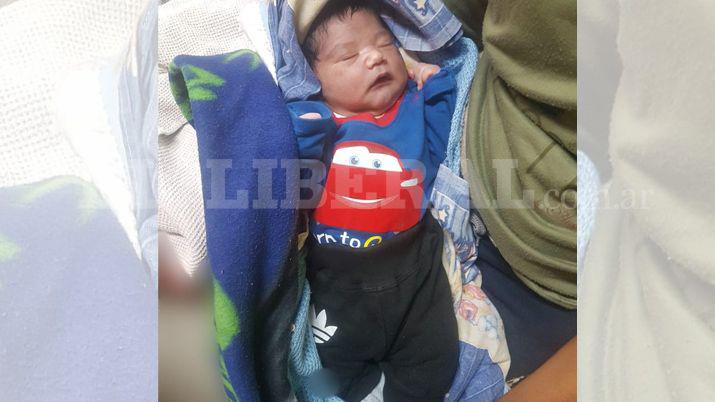 Suacuteper bebeacute de 4500 kilos llegoacute al mundo por parto natural