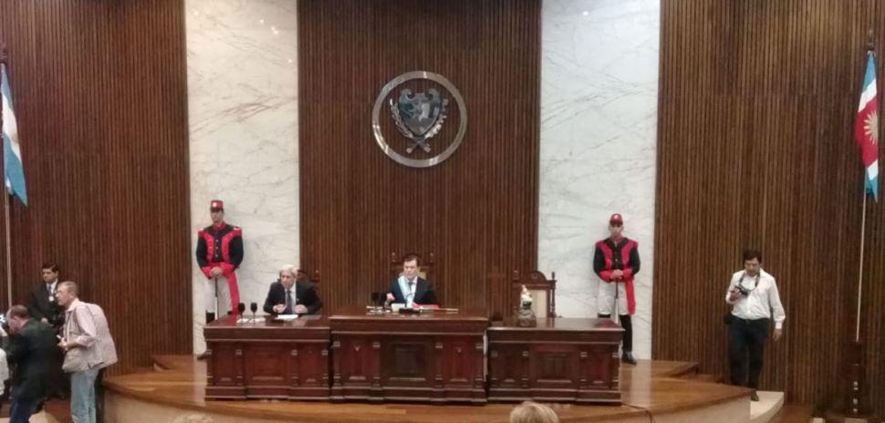 En 14 antildeos de gestioacuten conseguimos mantener el equilibrio financiero y desendeudamiento de la provincia