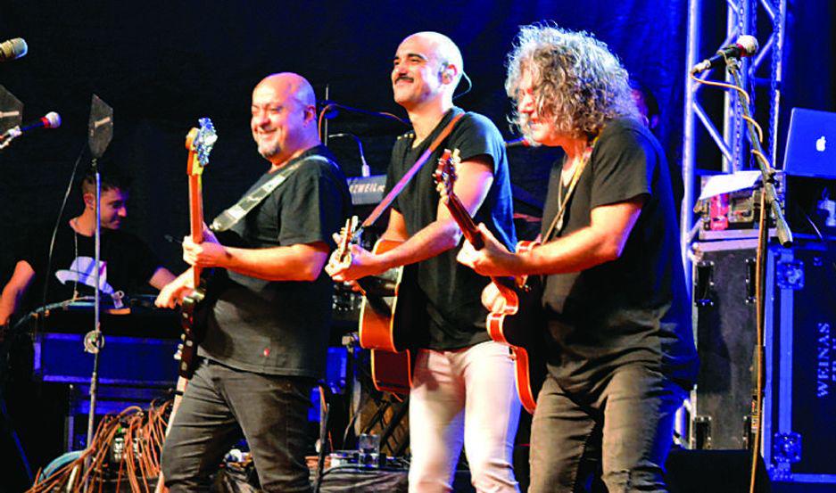 Abel Pintos salvoacute un recital del desastre en La Paz