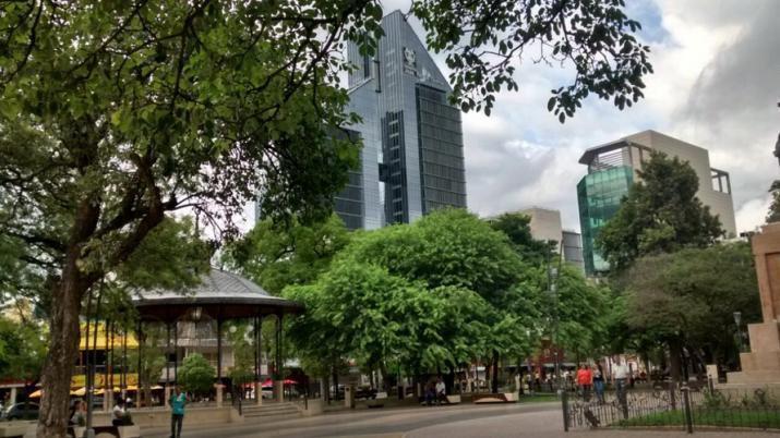El lunes arranca agradable pero podriacutea llover por la tarde