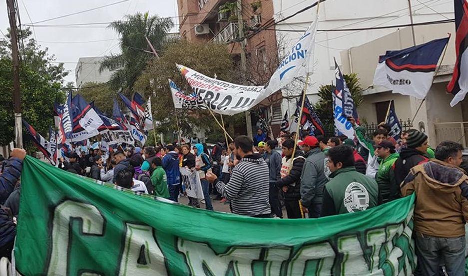 Camioneros marcharon por las calles ceacutentricas de la ciudad