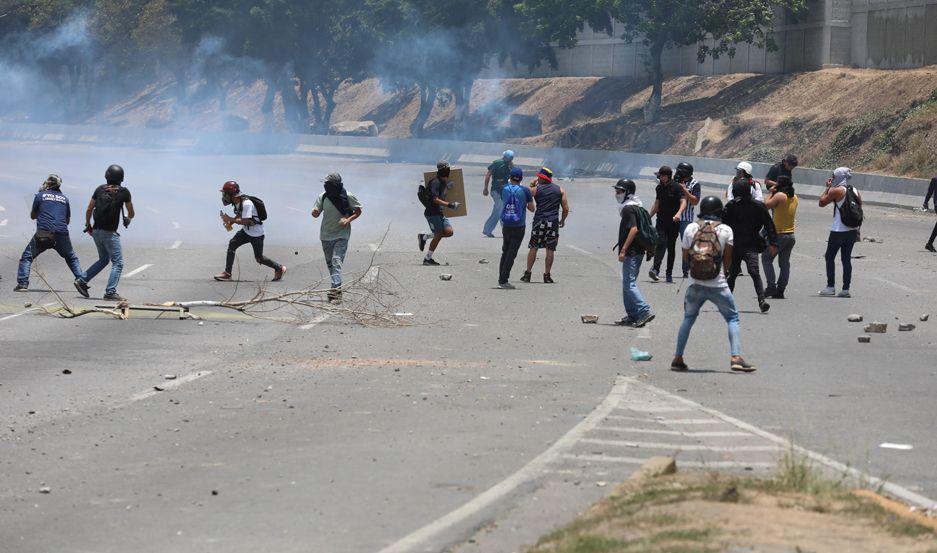 Los incidentes de la protesta antichavista en imaacutegenes
