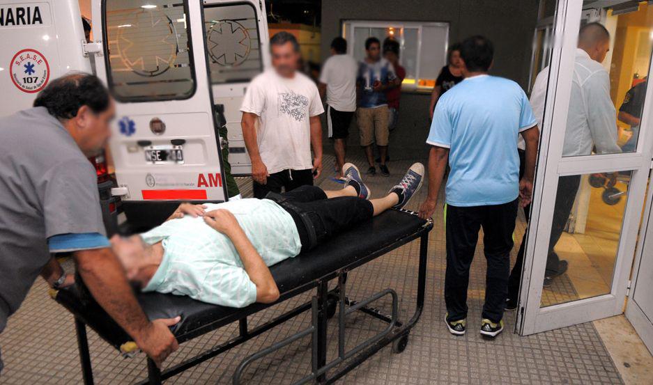 Un joven de 23 antildeos grave tras recibir una puntildealada durante una pelea