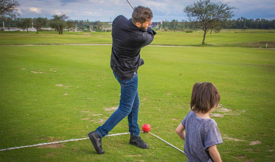 Marcelo Tinelli disfrutoacute del Termas de Riacuteo Hondo Golf Club