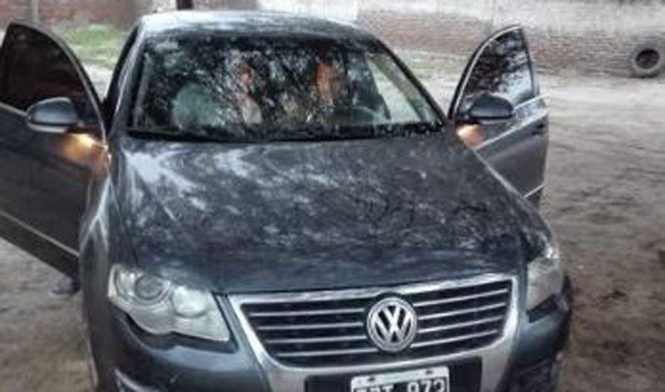 Allanamiento y secuestro de un automoacutevil en Brea Pozo