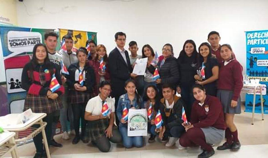 Completan la 3ordf sesioacuten del Parlamento Adolescente