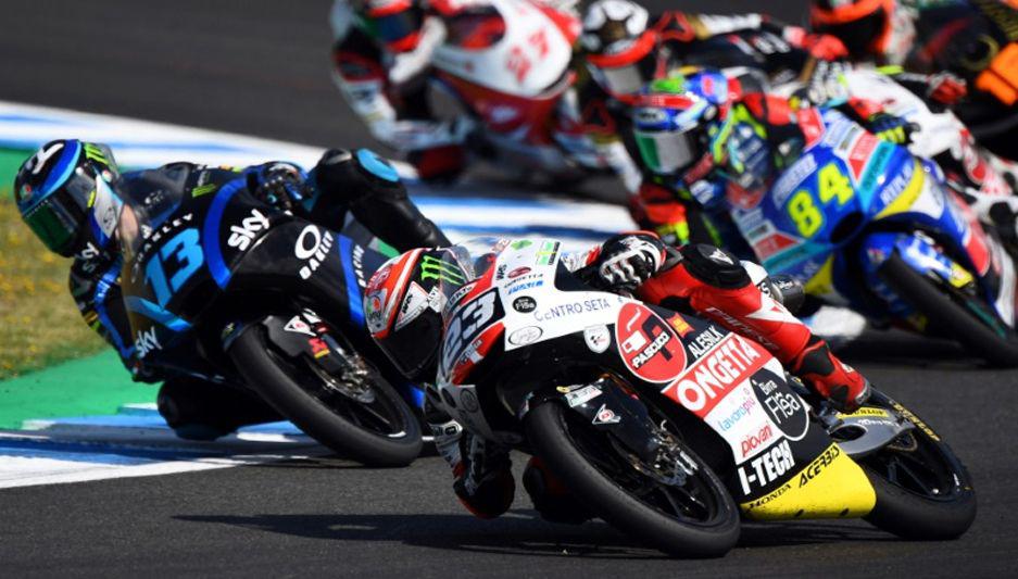 Nico Antonelli ganoacute en Moto3