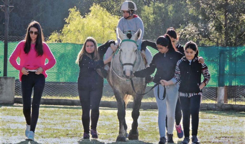 ldquoEl contacto con el caballo deberiacutea ser de por vidardquo