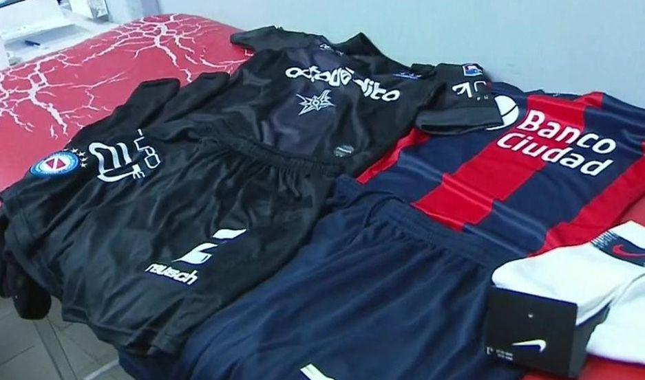 El insoacutelito motivo por el que San Lorenzo - Argentinos se retrasoacute una hora