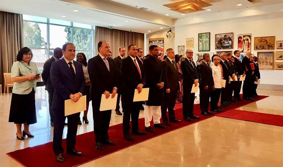 El embajador argentino en Chipre presentoacute sus cartas credenciales ante el presidente Anastasiades