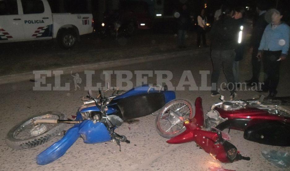 Colisioacuten de motos dejoacute un nene de 9 antildeos y dos adultos heridos