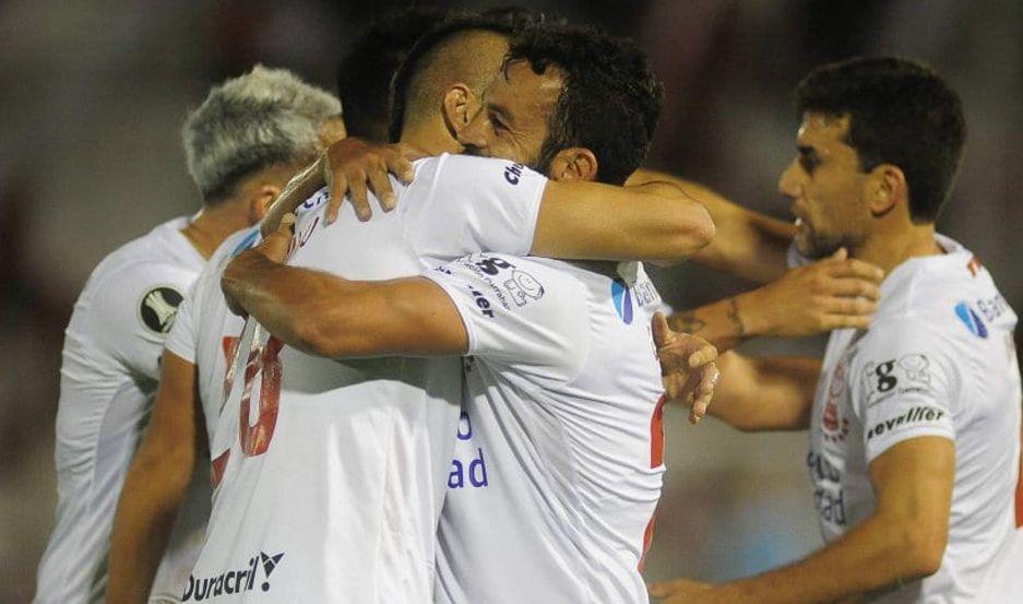 Huracaacuten se despidioacute de la Libertadores con una goleada