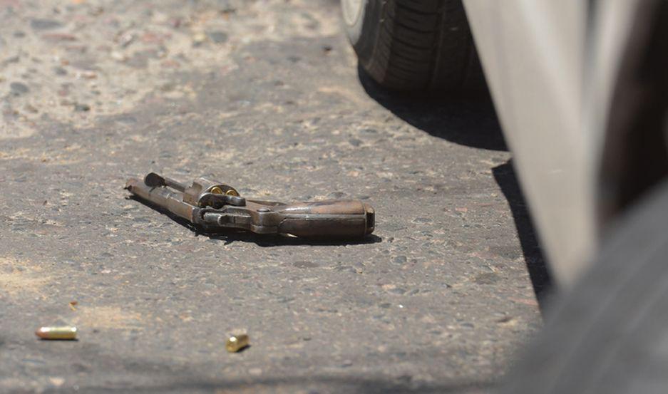 Avisale que cuando vuelva lo voy a c matando a eacutel a su madre y a su padre