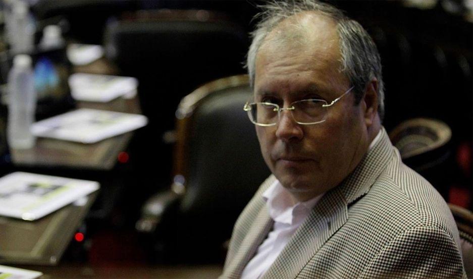 El diputado Olivares continuacutea con riesgo de vida