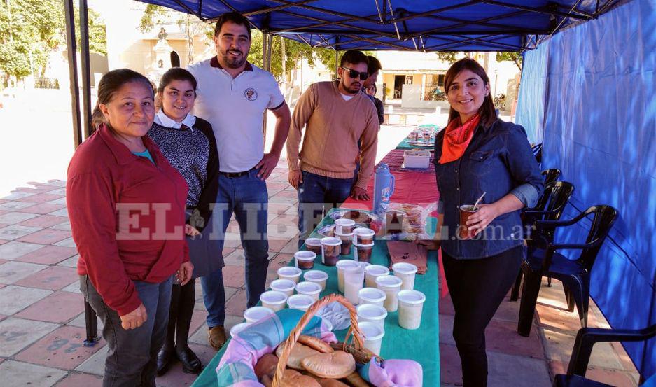 Colegio realiza feria comunitaria en Loreto