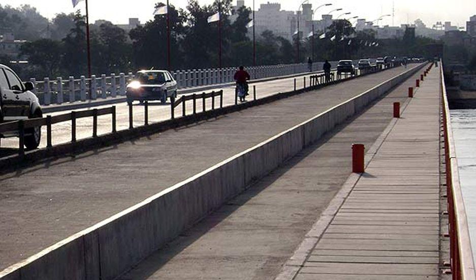 Agente de policiacutea salvoacute a una menor de quitarse la vida