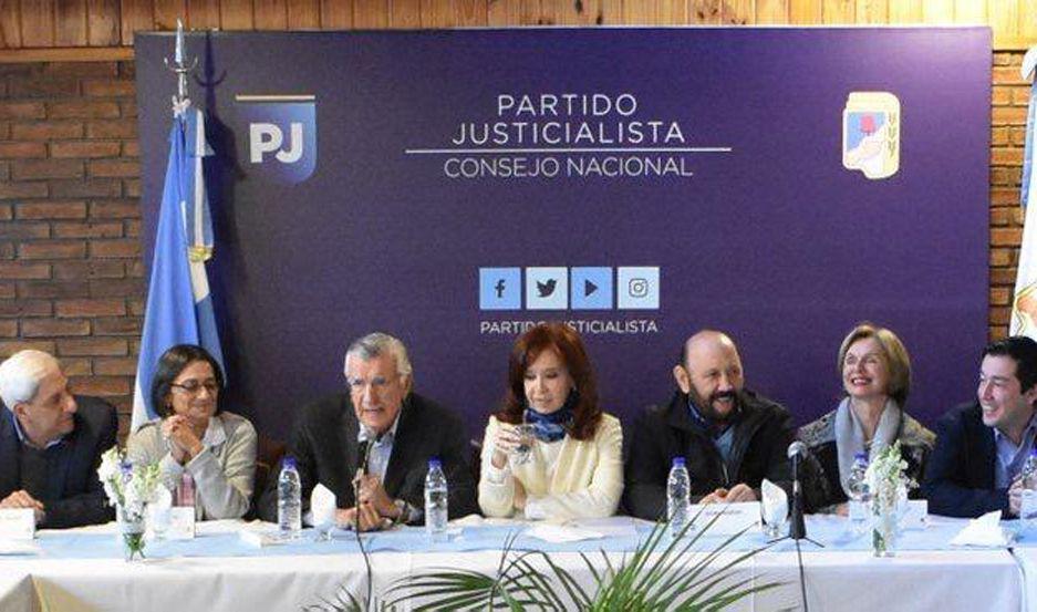 El vicegobernador de Santiago Emilio Neder estuvo presente como líder del PJ santiagueño