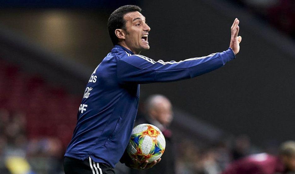 Scaloni definioacute la lista preliminar para la Copa Ameacuterica con 32 jugadores