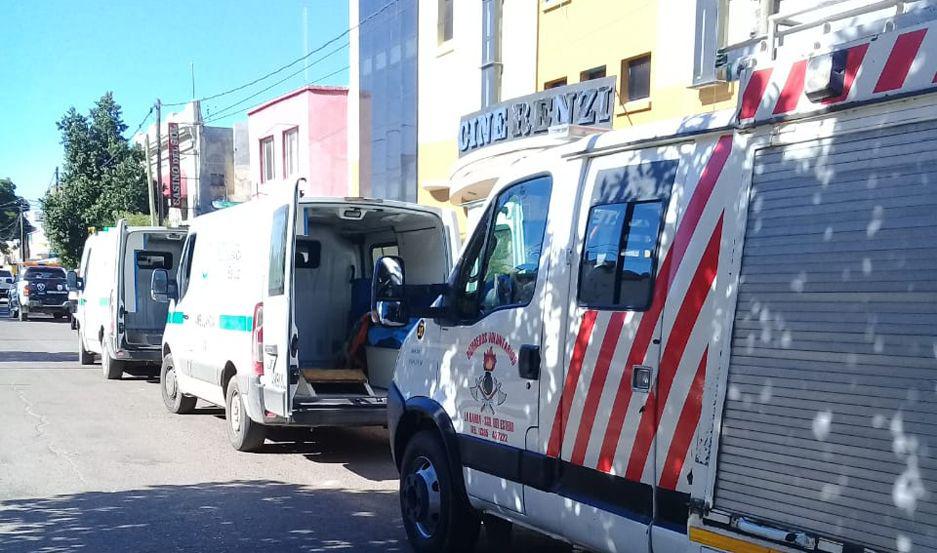 VIDEO Se desplomoacute el escenario del Renzi y hay varios heridos