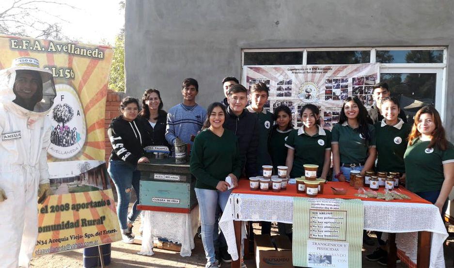 Alumnos de la EFA Avellaneda en la semana de la Miel