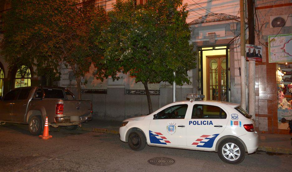 Dos joacutevenes se trenzaron en una gresca en pleno centro de la ciudad