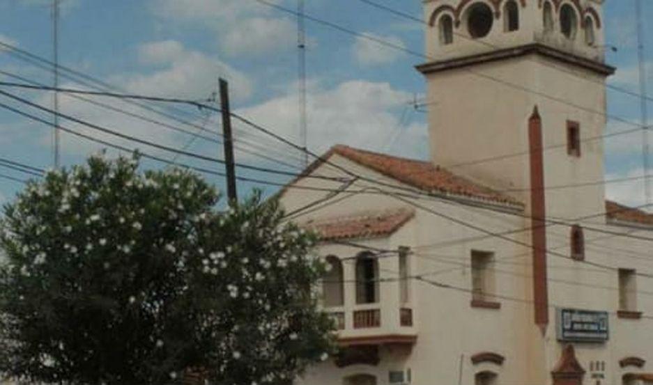 Mujer se presentoacute armada en la alcaidiacutea exigiendo que liberen a su hijo