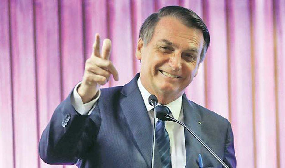 Jair Bolsonaro niega que haya una crisis institucional