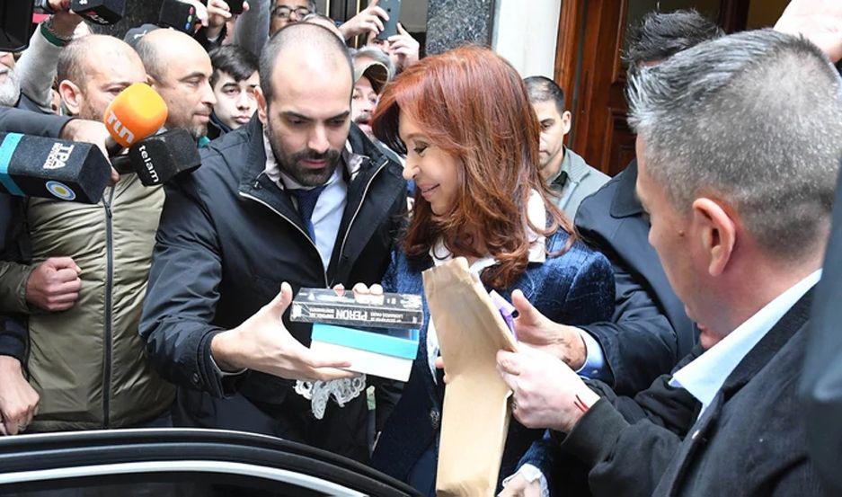 El juicio oral y puacuteblico a CFK pasoacute a cuarto intermedio hasta el lunes