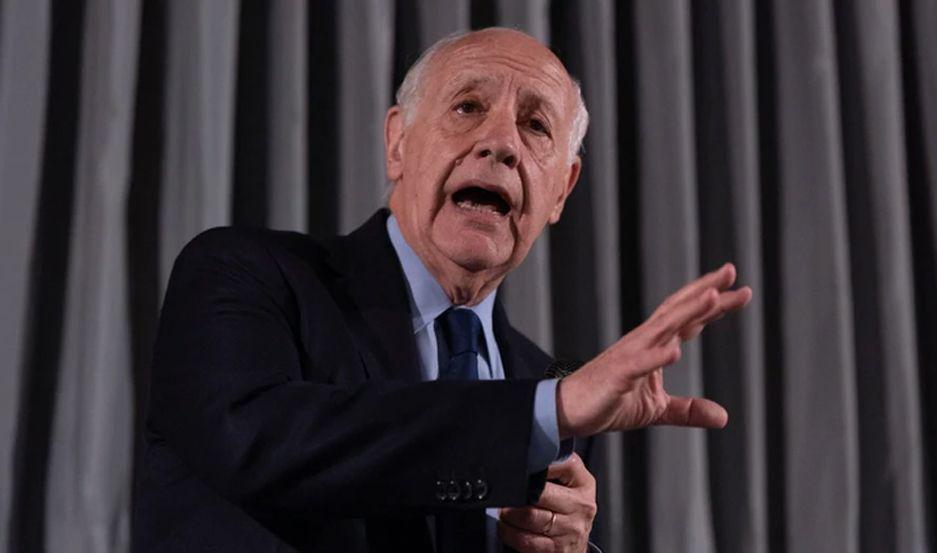 Lavagna se baja de la cumbre de Alternativa Federal