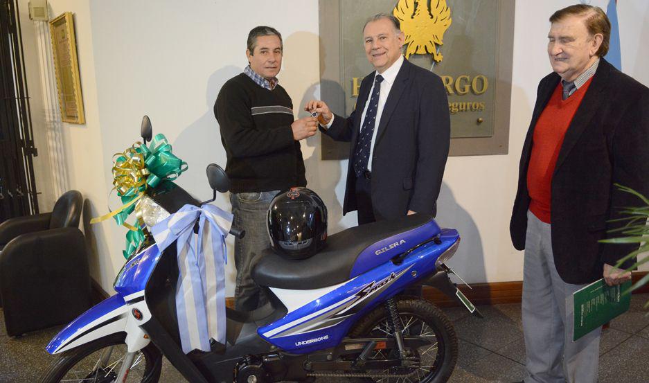 Hamburgo Compantildeiacutea de Seguros premioacute a otro cliente cumplidor