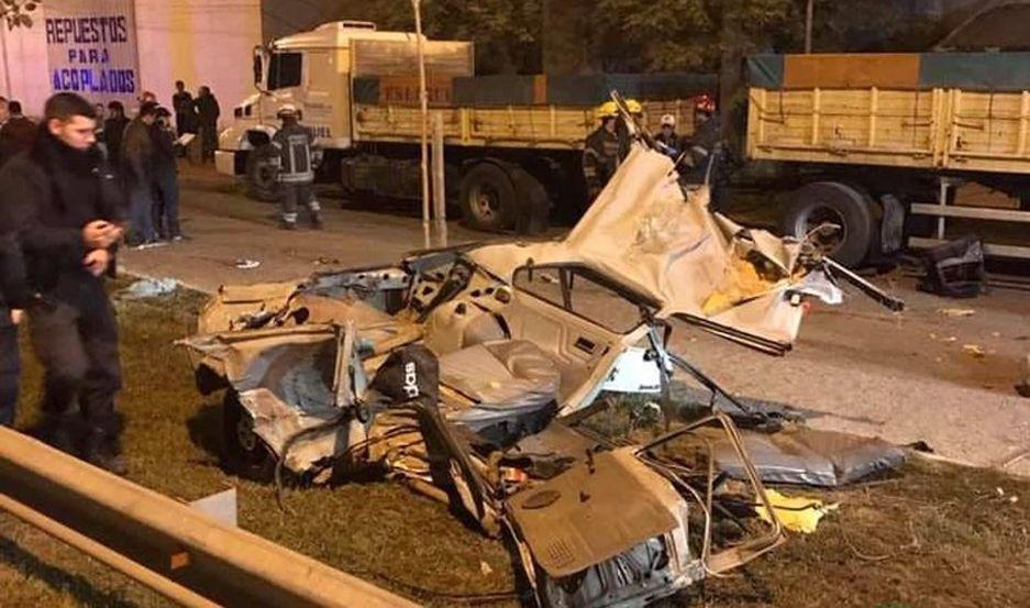 Confirman que la policiacutea disparoacute contra el auto en el que viajaban los cuatro joacutevenes que murieron