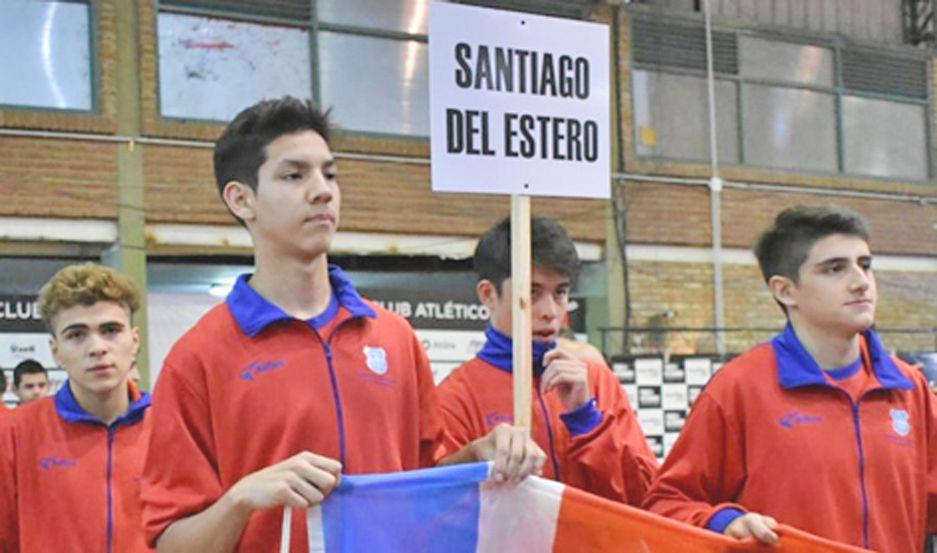 Santiago debutoacute con una victoria aplastante