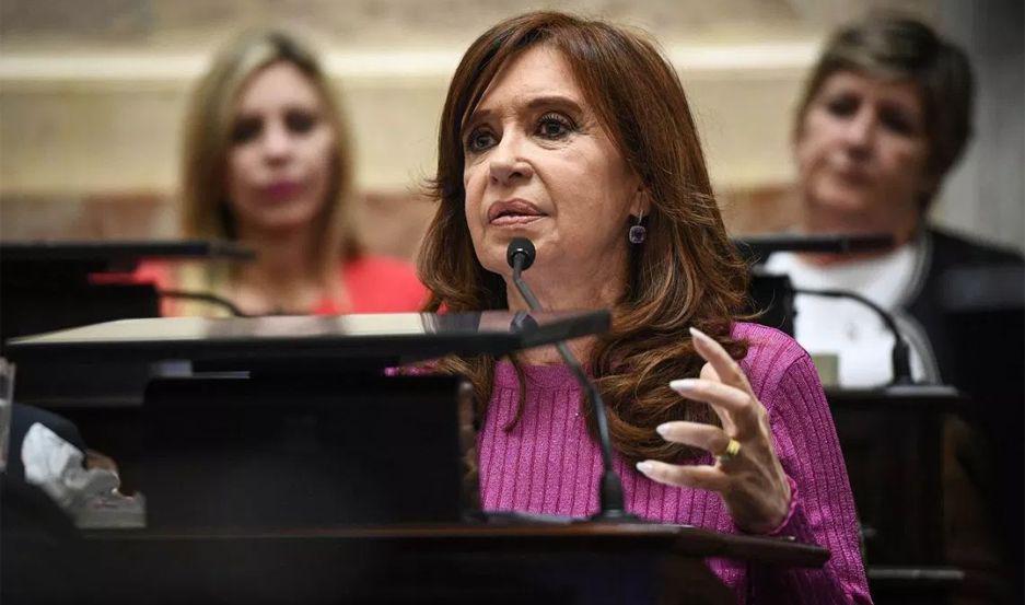 CFK autorizada a no concurrir a juicio si tiene actividad en el Senado