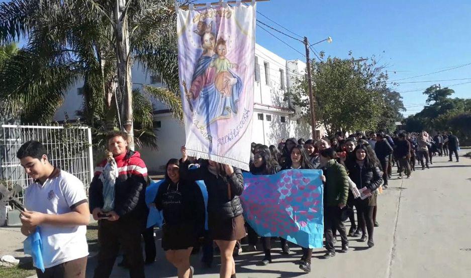 Recordaron a Mariacutea Auxiliadora en el diacutea de su fiesta patronal