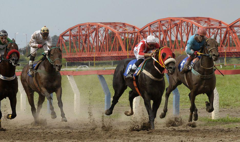 El claacutesico 25 de Mayo reuniraacute a seis ejemplares